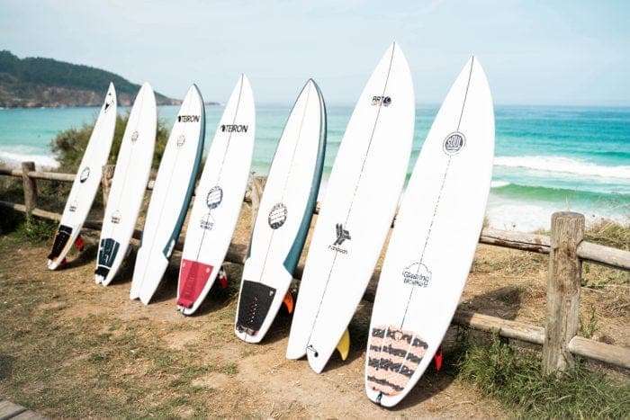 ¿Qué significan las medidas de tu tabla de surf?