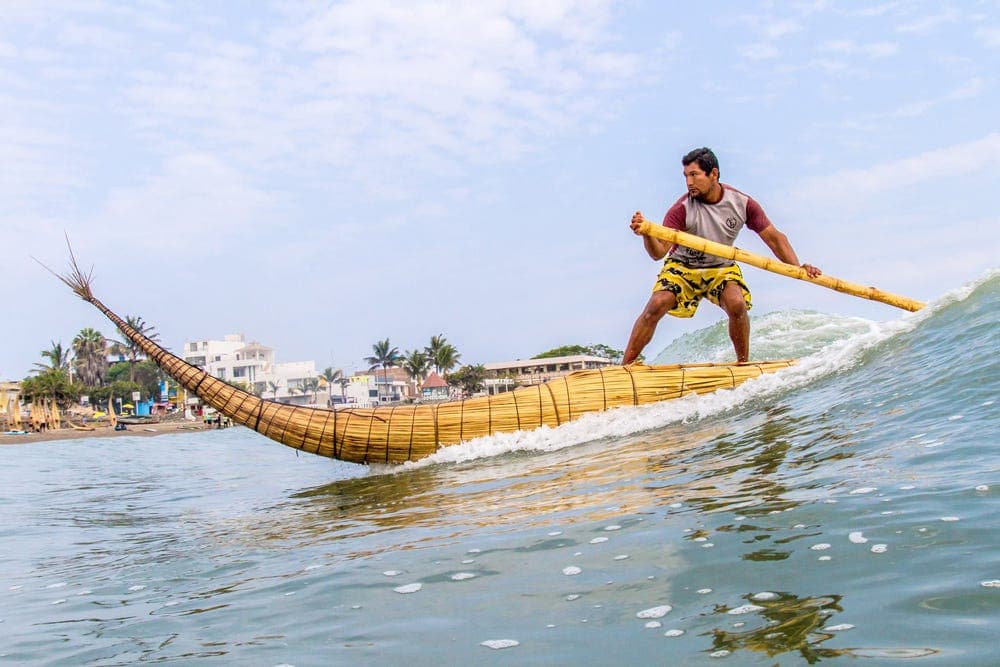 Caballitos de totora: ¿las primeras tablas de surf de la historia?